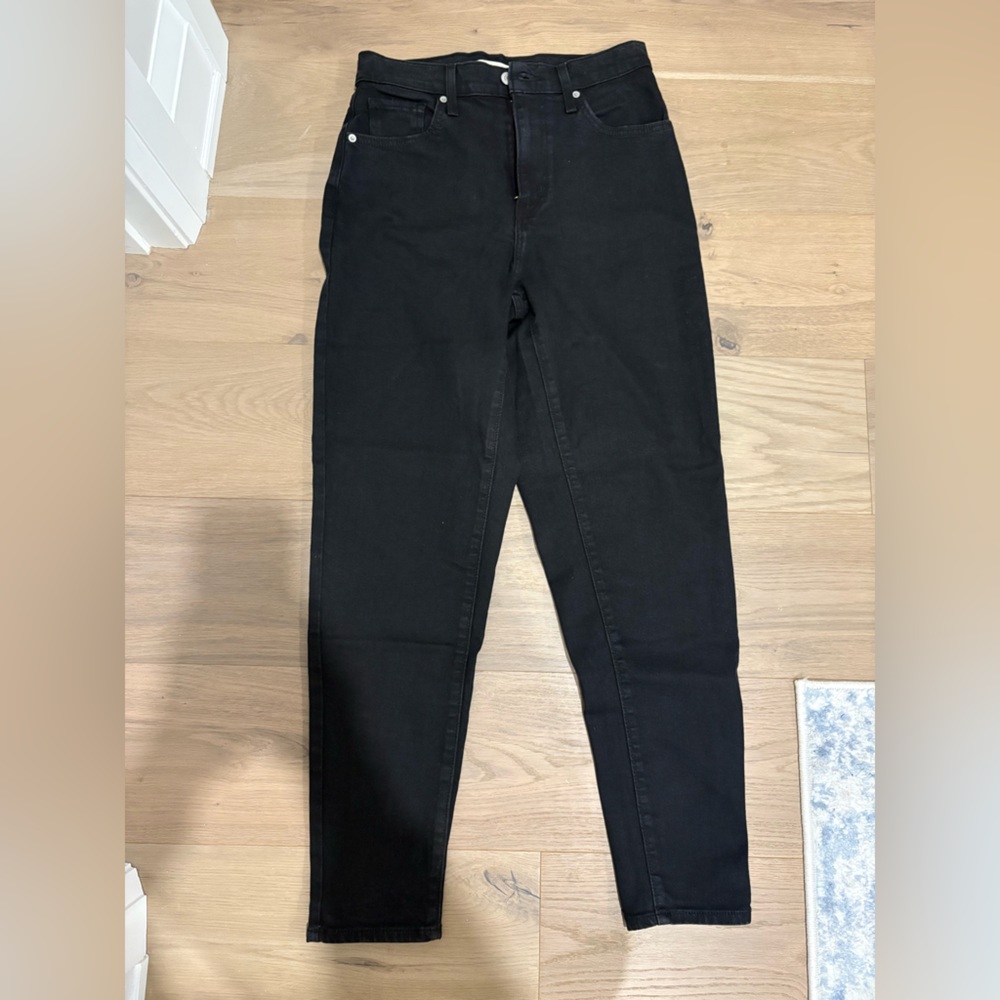 Levi’s Black High Waisted Mom Jeans